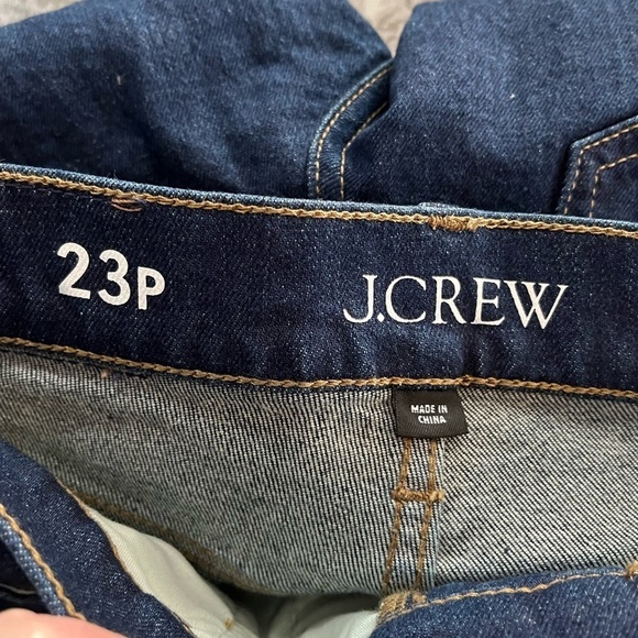 J. Crew 90’s High Rise Classic Straight Fit Jean in Rinse Wash - Picture 9 of 12